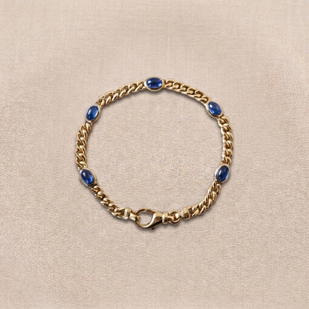 The Narrative Bracelet with Oval Cabochons
